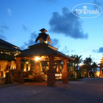 Circle Phuket Resort & Spa