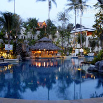 Horizon Karon Beach Resort & Spa 