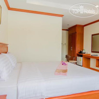 Phaithong Sotel Resort 