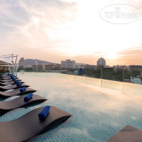 Oakwood Hotel Journeyhub Phuket 