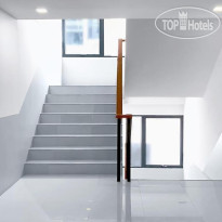 Phoenix Hotel Karon Beach Лестница Феникс Карон Пхукет