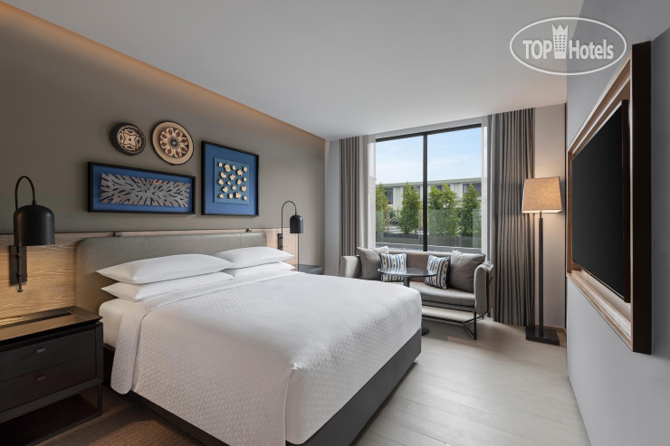 Hotelier's photos Four Points by Sheraton Phuket Patong Beach Resort 4*