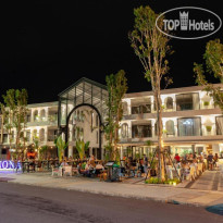 Anona Beachfront Phuket Resort