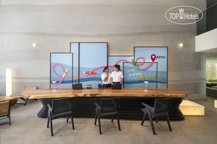 Hotel photo JonoX Phuket Karon Hotel 4*