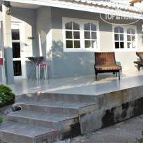 1715 House & Caff Resort Phuket 