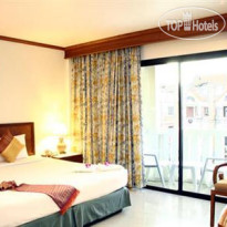 Rattana Beach Hotel 