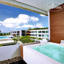 B-Lay Tong Phuket