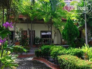 Club Coconut Resort