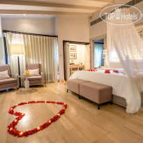 The Shore at Katathani Room Decor Package