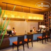 White Peach Hotel Рецепция