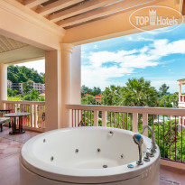 Centara Grand Beach Resort Phuket 