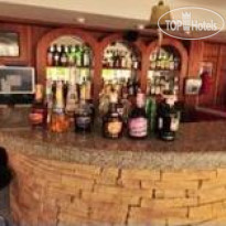 Karon Cliff Contemporary Boutique 