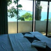 Karon Cliff Contemporary Boutique 