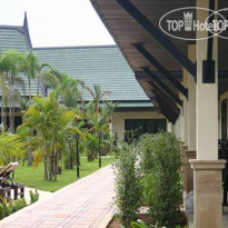 Airport Resort & Spa 