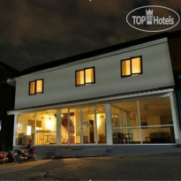 Pier 24 Boutique Hostel 