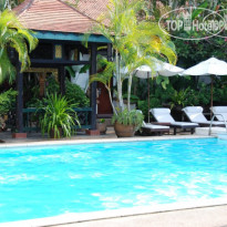 The White House Hotel 