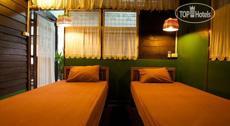 New photos from tourists Aree Guest House 2*
