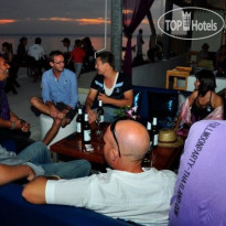 Bay Lounge & Resort