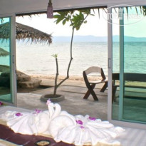 Bay Lounge & Resort