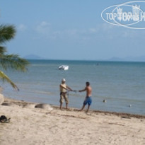 Holiday Beach Resort 