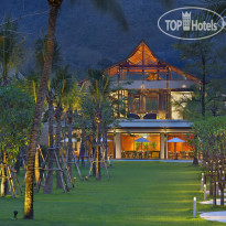 Outrigger Khao Lak Beach Resort 