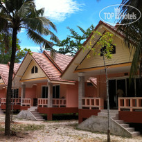 Ao Thong Beach Bungalows & Restaurant 