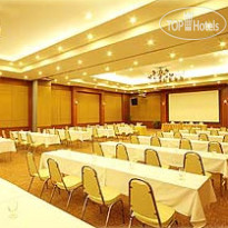 Palm Galleria Resort 