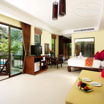 Hive Khaolak Beach Resort 