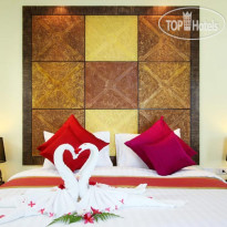 Hive Khaolak Beach Resort 