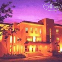 Riverhouse Hotel 