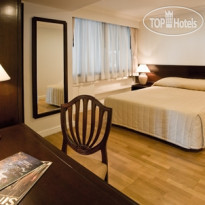 Riverine Place Hotel and Residence 