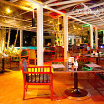 Tinidee Hotel At Ranong Бар у бассейна