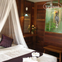 Thanya Resort