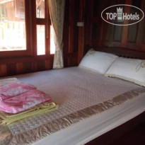 Ruenthai Rimnam Resort 