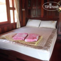 Ruenthai Rimnam Resort 