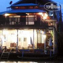 At Casa Guesthouse Amphawa 