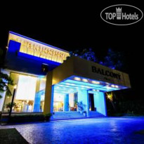 Balcony Seaside Hotel & Serviced Apartment Отель