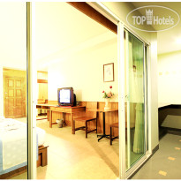 Au Thong Residence