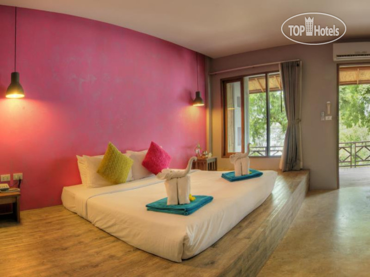 Bar And Bed (Sleepless Society @ Samed)