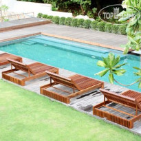 Q Resort Rayong Терраса у бассейна