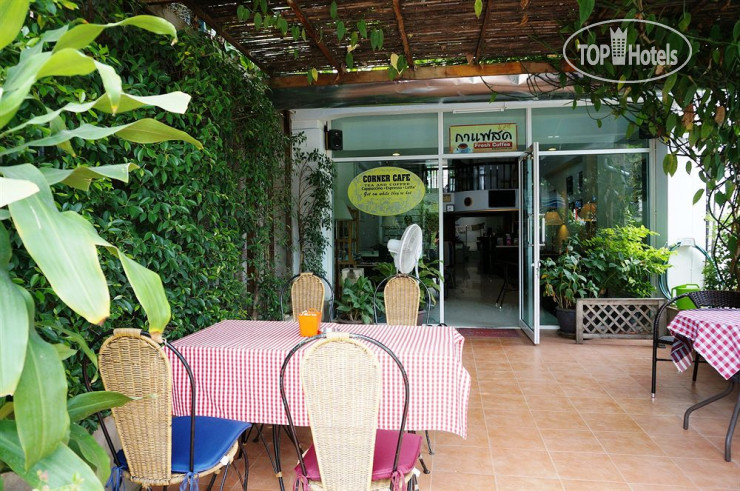 Corner Cafe Bed & Breakfast