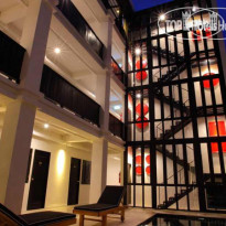 99 The Gallery Hotel 