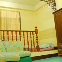 Baan Chan Ruen Suan Dok 