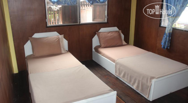 New photos from tourists Wood House 2*