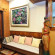 Sri Pat Guesthouse Интерьер отеля