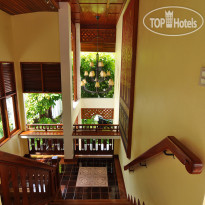 Sri Pat Guesthouse Интерьер отеля
