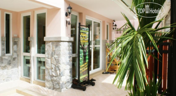 Hotelier's photos Triple Palms House 2*