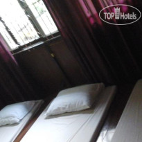 Baan Puangmalai Lady Guesthouse 