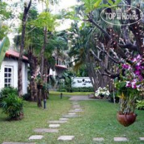 Palm Springs Lodge & City Resort 