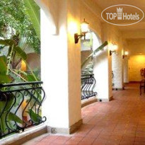 Palm Springs Lodge & City Resort 